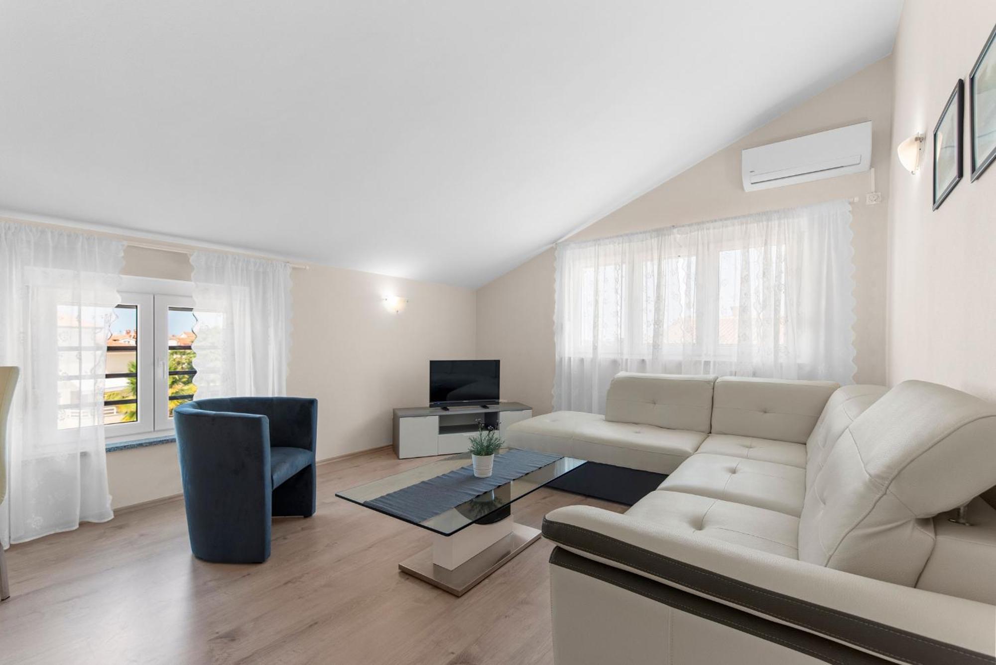 Villa Hope - Apartments With Shared Pool Poreč Quarto foto