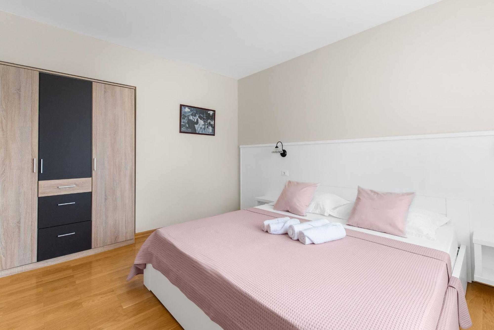 Villa Hope - Apartments With Shared Pool Poreč Quarto foto
