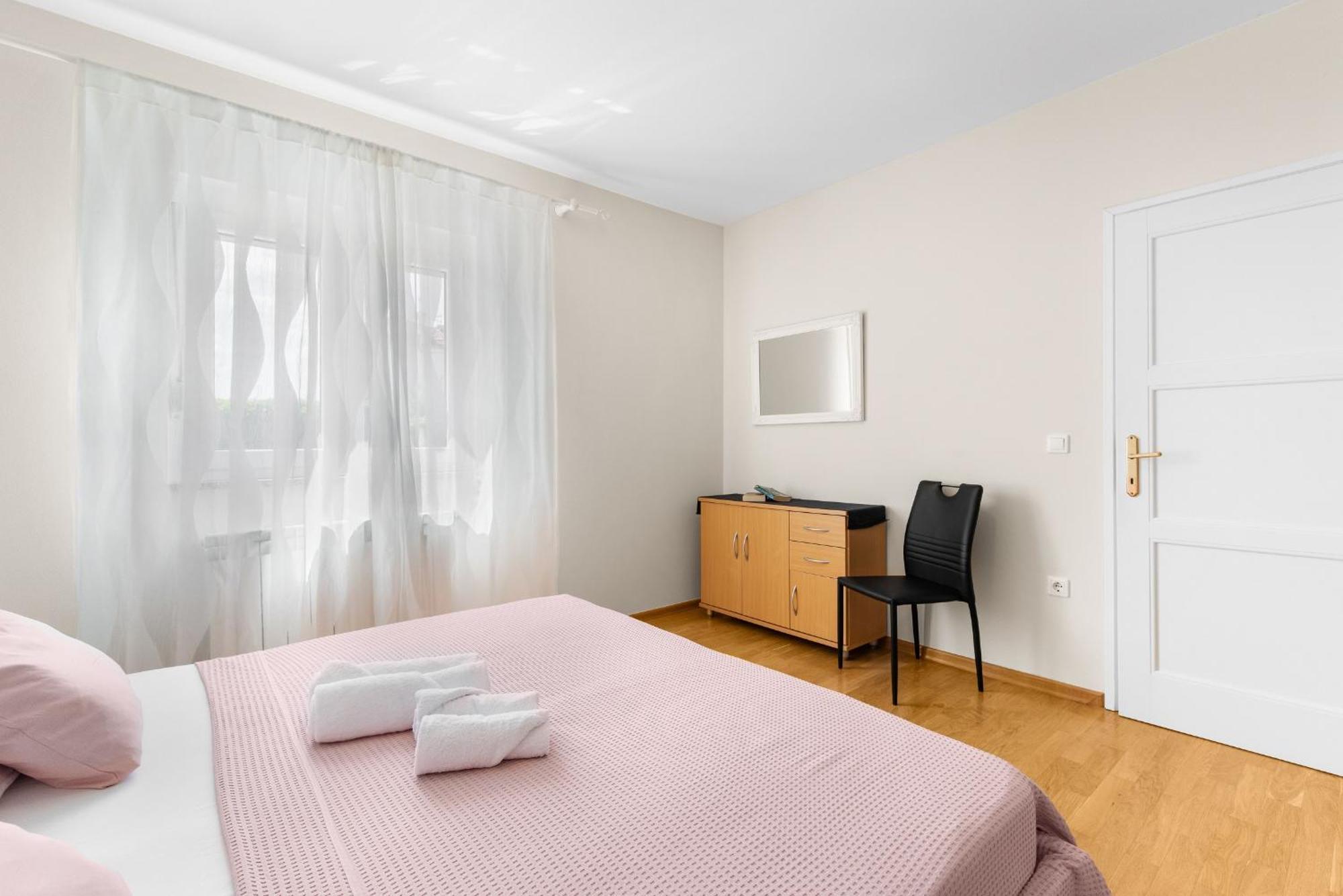 Villa Hope - Apartments With Shared Pool Poreč Quarto foto